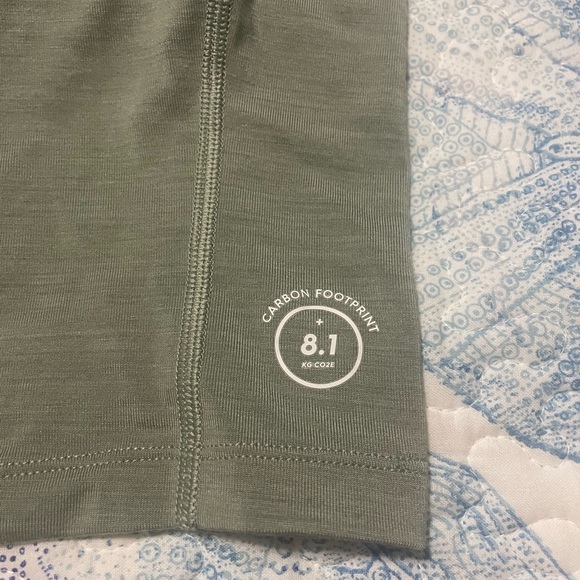Allbirds Green Large tank with built in Bra - Picture 3 of 3